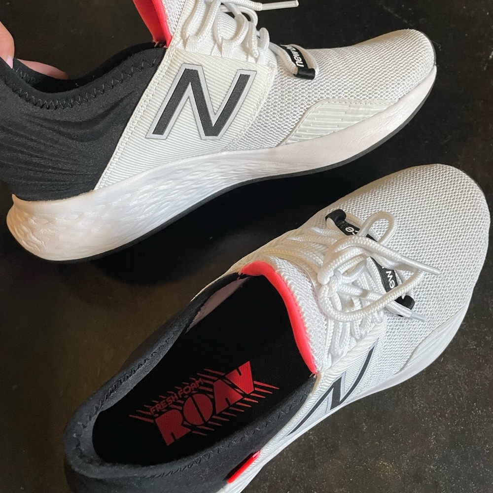 New Balance fresh foam roav size 9